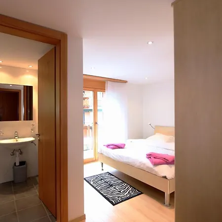 Aramis アパート サース フェー