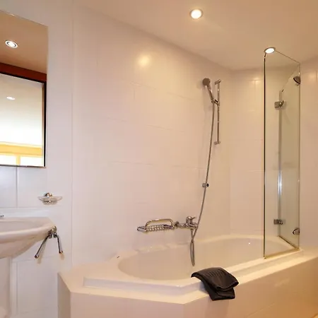 アパート Aramis *