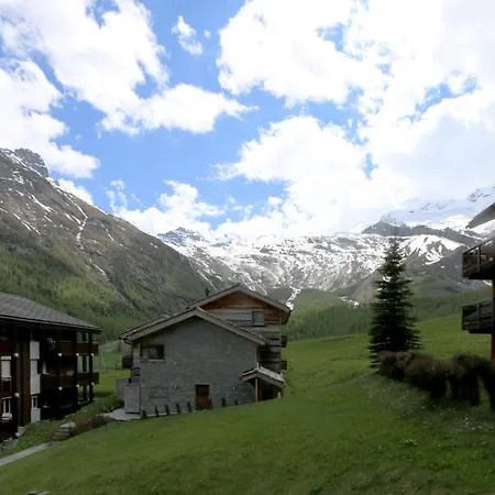 Aramis Apartament *